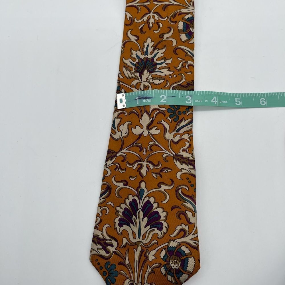 Wembley Vintage Tie - Picture 5 of 5
